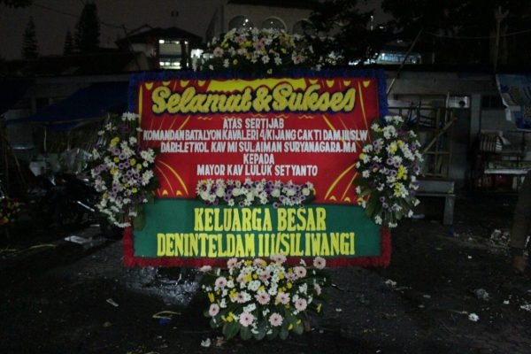 bunga papan congratulation, bunga papan selamat sukses, bunga papan selamat sukses di bandung, bunga papan ucapan selamat sukses bandung, bunga ucapan selamat sukses di bandung, harga bunga papan congratulations, jual bunga papan congratulation di bandung, rangkaian bunga selamat sukses.