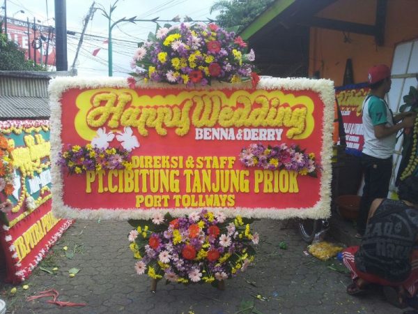 Buket bunga mawar, Bunga papan happy wedding, bunga papan selamat bahagia, Bunga pernikahan, bunga ulang tahun, bunga wisuda, Dekorasi mobil pengantin, Duka cita, Florist bandung, florist bandung murah, florist cimahi, florist cimahi murah, flowershop, karangan bunga duka cita, Papan duka cita, rangkaian bunga, rangkaian bunga bandung, selamat nikah, Toko bunga bandung, toko bunga bandung murah, toko bunga cimahi, toko bunga cimahi murah, Tutup peti.